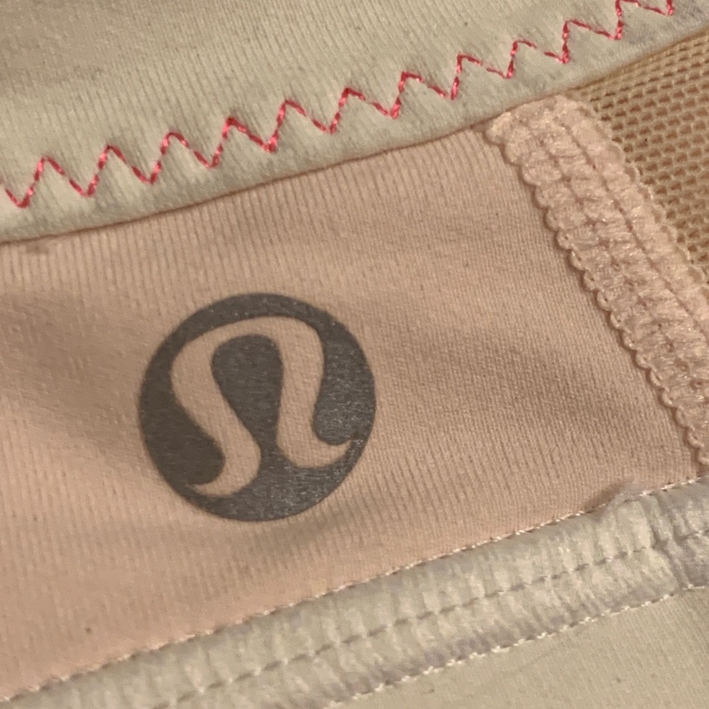 Lululemon Sports Bra 4. (B-003) - Picture 6 of 6